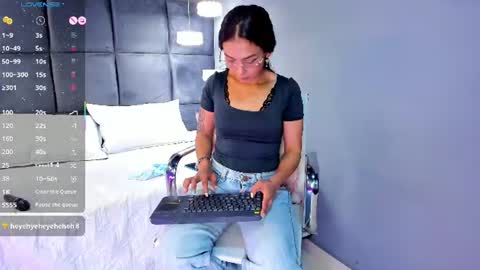 Snapshot of tracy_lambo chatting on 06-14-26, 04:36 tracy online show from 06-14-26, 04:36