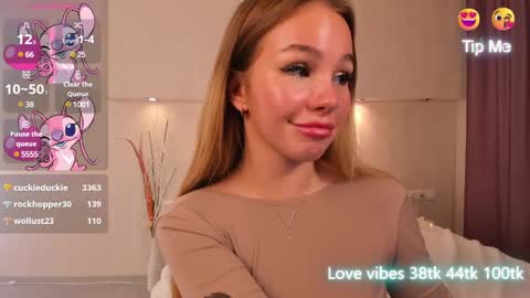 Snapshot of tracy_tay1or chatting on 01-04-25, 02:14 Tracy GMT2 Mon 3 AM - 4 PM Tue 3 AM - 4 PM Wed 3 AM - 4 PM Thur 3 AM - 4 PM Fri 3 AM - 4 PM online show from 01-04-25, 02:14