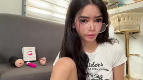 Snapshot of tranene_jian chatting on 05-11-26, 03:34 JIAN online show from 05-11-26, 03:34