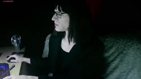 Snapshot of tranny_sarah chatting on 02-22-25, 10:20 Sarah R. Lenor online show from 02-22-25, 10:20