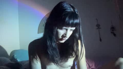 Snapshot of transinmourning chatting on 11-20-25, 05:40 DD online show from 11-20-25, 05:40