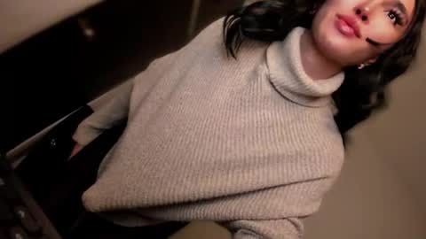 Snapshot of transnextdoor_ chatting on 10-10-25, 08:52 ALMIGHTY GODDESS VALENTINA online show from 10-10-25, 08:52
