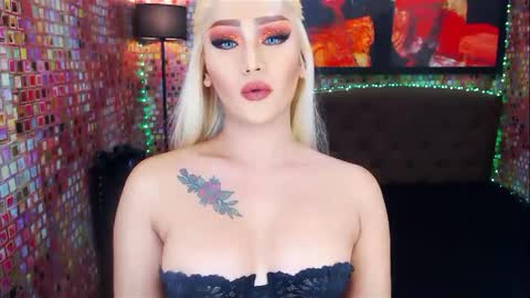 Snapshot of transplayfullolivia chatting on 02-18-25, 01:43 KYLIE BELLA TS online show from 02-18-25, 01:43