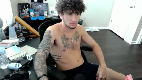 Trav online show from 10-28-25, 03:14