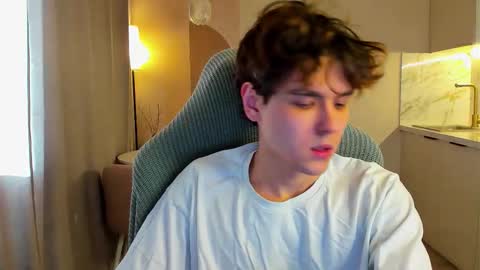 Snapshot of travisrivas chatting on 10-07-25, 06:32 travisrivas online show from 10-07-25, 06:32