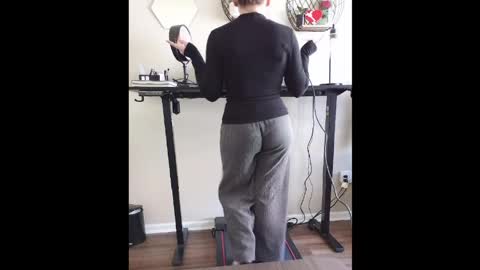 treadmillprincess online show from 04-25-26, 07:55