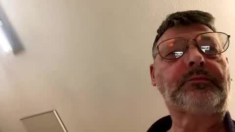 Snapshot of trebgeis1 chatting on 02-09-25, 05:29 trebgeis1 online show from 02-09-25, 05:29