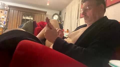 Snapshot of trebgeis1 chatting on 02-18-25, 05:20 trebgeis1 online show from 02-18-25, 05:20