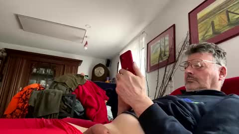 Snapshot of trebgeis1 chatting on 02-24-25, 03:20 trebgeis1 online show from 02-24-25, 03:20