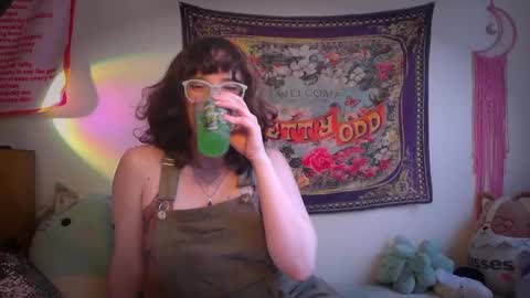 treecups online show from 09-09-25, 09:03