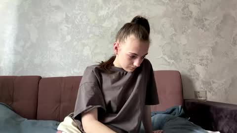 Tina online show from 04-25-26, 06:16