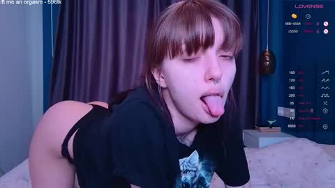Snapshot of treplady chatting on 05-25-26, 03:07 Karolina online show from 05-25-26, 03:07