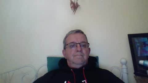 Snapshot of trev8331 chatting on 09-13-25, 11:54 Fe-fi-fo-fum online show from 09-13-25, 11:54