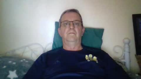 Snapshot of trev8331 chatting on 09-27-25, 07:24 Fe-fi-fo-fum online show from 09-27-25, 07:24