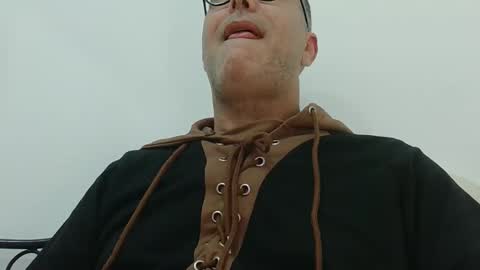 trevido4u online show from 12-22-25, 02:08