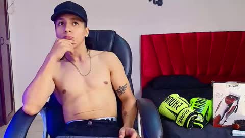 Snapshot of trevor_belmon chatting on 09-20-25, 05:41 Trevor Belmon online show from 09-20-25, 05:41