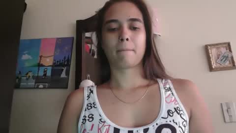 Snapshot of triana_bell chatting on 06-03-26, 04:01 triana_bell online show from 06-03-26, 04:01