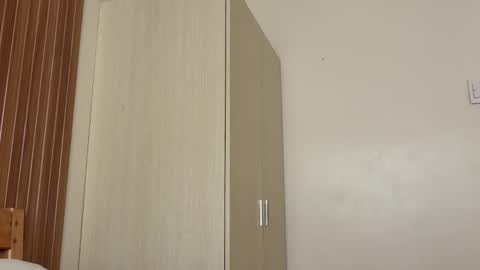 Triana online show from 10-22-25, 06:13