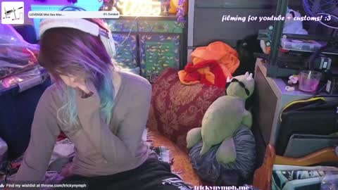 Snapshot of tricky_nymph chatting on 12-24-24, 10:22 Cassie online show from 12-24-24, 10:22