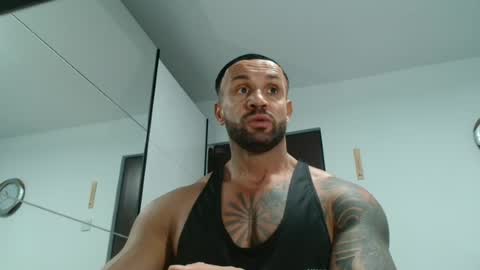Snapshot of tridentmuscles chatting on 05-06-26, 10:20 tridentmuscles online show from 05-06-26, 10:20
