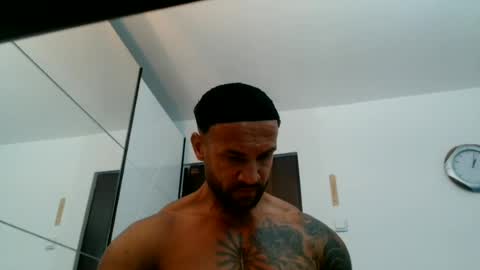 Snapshot of tridentmuscles chatting on 06-11-26, 10:02 tridentmuscles online show from 06-11-26, 10:02