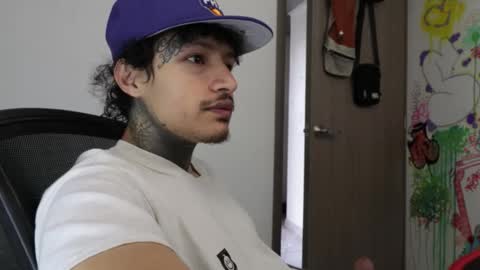 - trieone online show from 02-03-26, 03:17