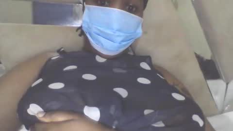 Snapshot of trinahluicy chatting on 04-10-26, 10:25 trinahluicy online show from 04-10-26, 10:25