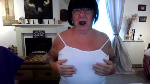 trinity1011 online show from 06-23-26, 05:49