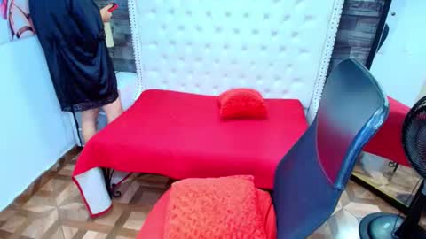 SOFIA online show from 05-25-26, 09:43