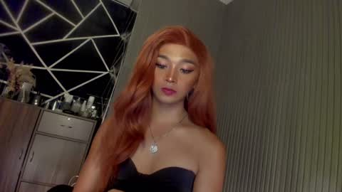 Ms Ella online show from 01-24-25, 01:47