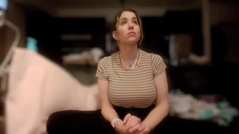 Snapshot of trinityxsecret chatting on 05-18-26, 10:48 MadisonMontgomery online show from 05-18-26, 10:48