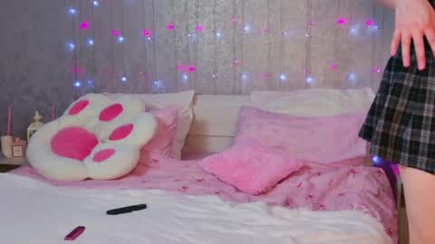 Luna online show from 03-08-26, 02:21