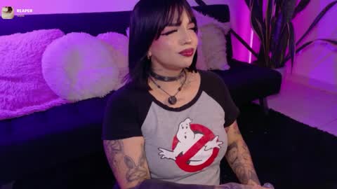 Val martinez  online show from 04-22-26, 12:24