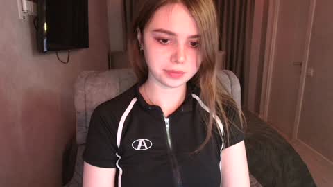 tripleprinces online show from 02-07-25, 05:51