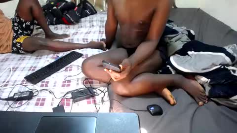 Trisboo5 online show from 02-26-25, 02:57