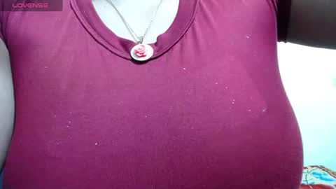 Snapshot of trisha_bai chatting on 06-10-26, 01:39 Trisha online show from 06-10-26, 01:39