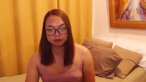 Snapshot of trishakera chatting on 05-11-26, 12:00 trisha online show from 05-11-26, 12:00