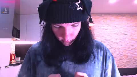 Max  online show from 02-08-26, 06:44