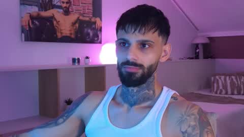 Snapshot of tristangreyaura chatting on 03-09-26, 06:50 Trystan Grey online show from 03-09-26, 06:50