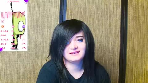 trixiedoescamcam online show from 03-08-25, 01:17