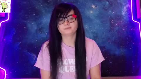 Snapshot of trixiedoescamcam chatting on 05-20-26, 05:08 trixiedoescamcam online show from 05-20-26, 05:08
