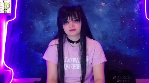 Snapshot of trixiedoescamcam chatting on 05-30-26, 10:07 trixiedoescamcam online show from 05-30-26, 10:07