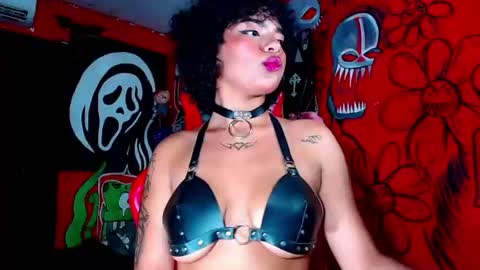 Trixie hot 3 online show from 07-28-26, 05:34