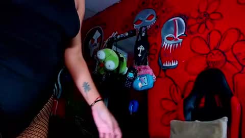 Trixie hot 3 online show from 07-29-26, 10:08