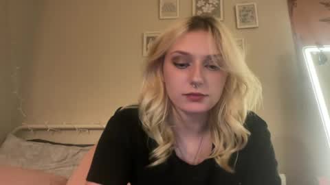 Trixi online show from 07-26-26, 05:15