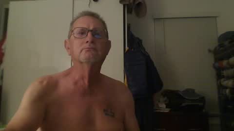 Troffer online show from 11-19-25, 01:38