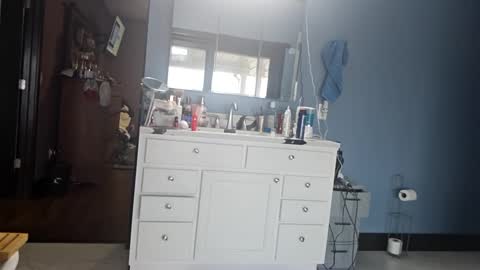 Snapshot of trojanswingers chatting on 02-13-25, 05:54 trojanswingers online show from 02-13-25, 05:54