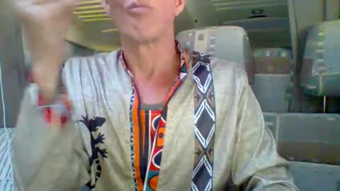 Snapshot of trols66 chatting on 06-11-26, 07:17 trols66 online show from 06-11-26, 07:17