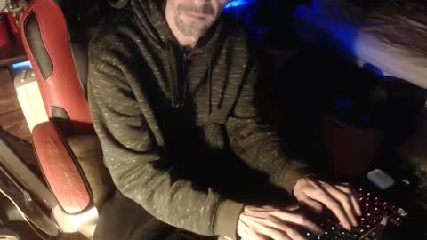 trooper0690 online show from 11-07-25, 05:13