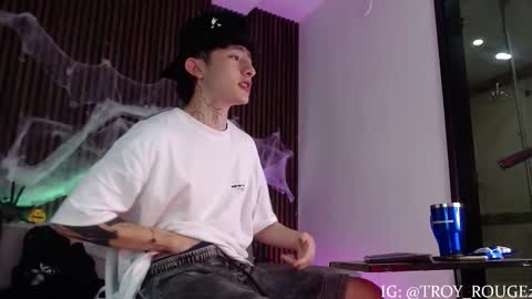 Troy online show from 10-21-25, 07:47